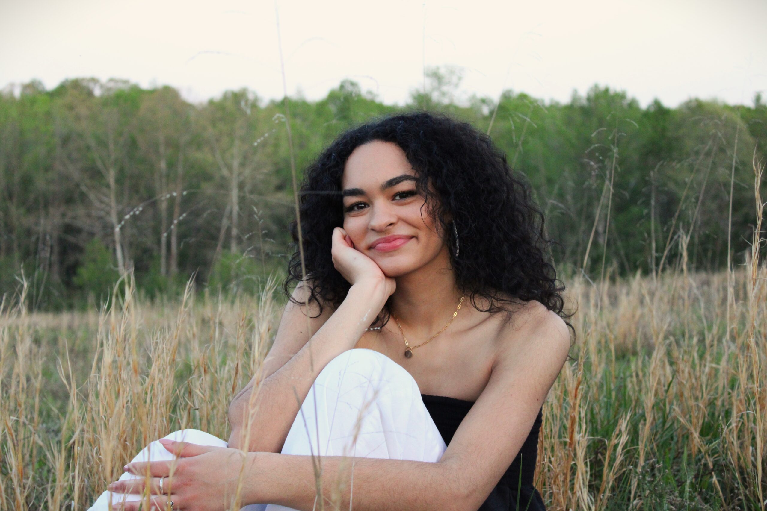 Featured image for “Taylor – Senior Portraits”